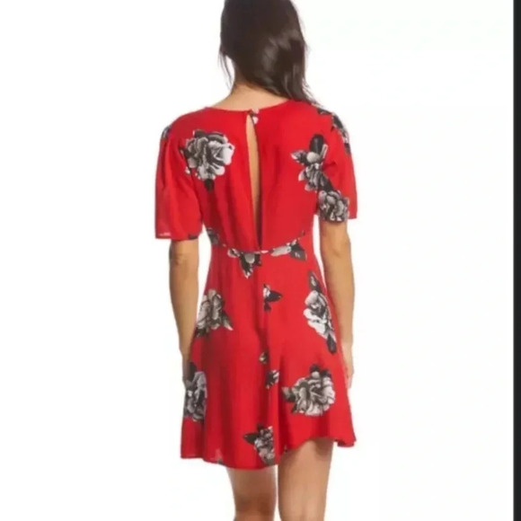 Volcom April March Floral Dress Cute Criss Cross Tie in Front Coastal Size S - Picture 8 of 9